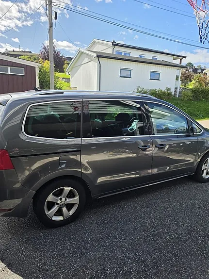 Volkswagen Sharan 2013 photo 4