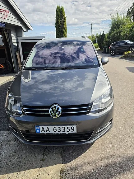 Volkswagen Sharan 2013 photo 2