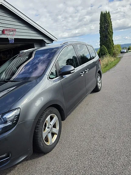 Volkswagen Sharan 2013 photo 3