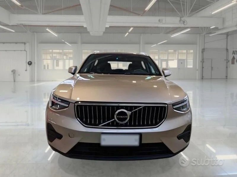 Volvo Xc40 2023 photo 2