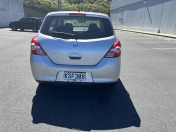Nissan Tiida 2012 photo 5