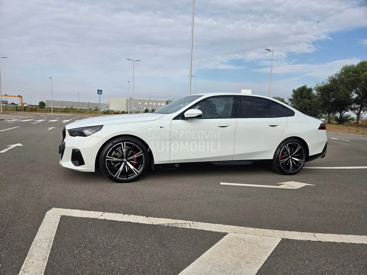 BMW 520 2023 photo 3
