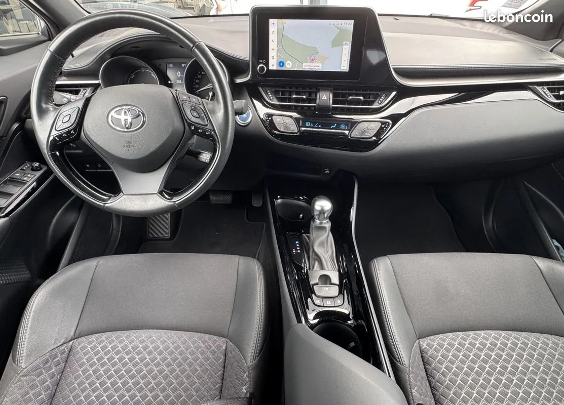 Toyota C-Hr 2022 photo 3