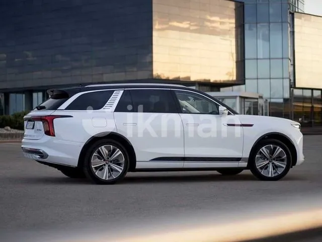 Rolls-Royce Cullinan 2026 photo 4