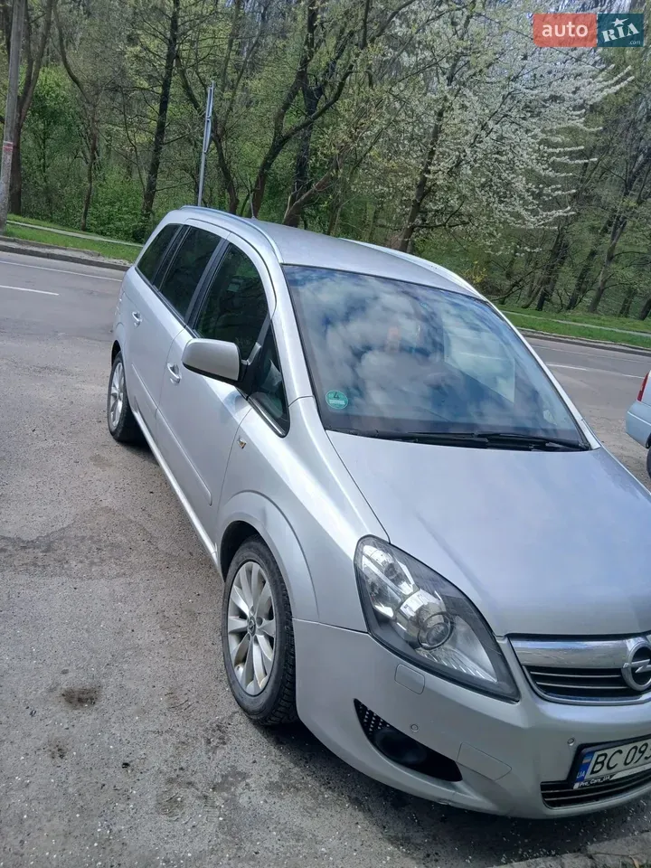 Opel Zafira 2014 photo 3