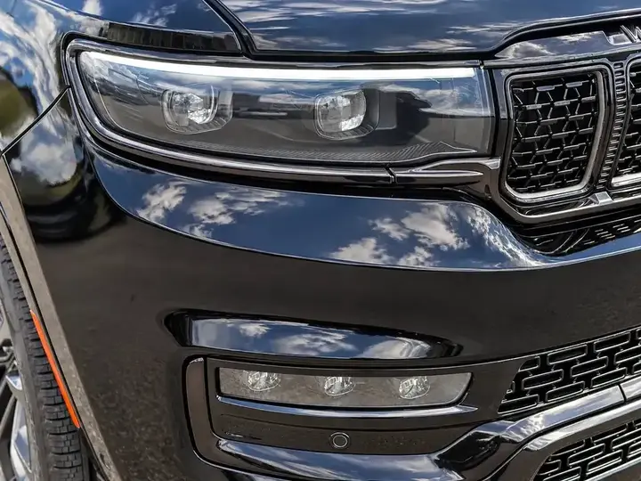 Jeep Grand Wagoneer 2023 photo 4