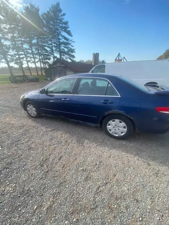 Honda Accord 2003 photo 2