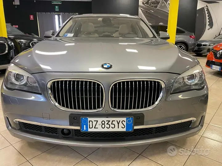 BMW 750I 2009 photo 2