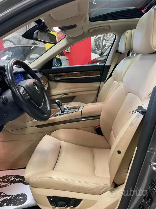 BMW 750I 2009 photo 4