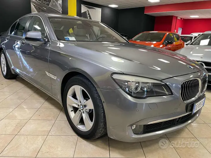 BMW 750I