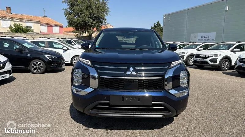 Mitsubishi Outlander 2025 photo 2