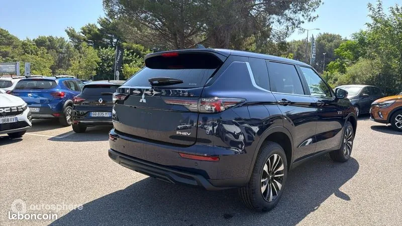 Mitsubishi Outlander 2025 photo 5