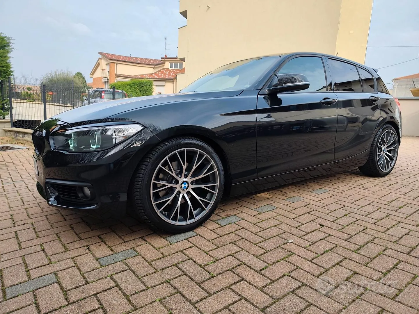 BMW 120I 2016 photo 4