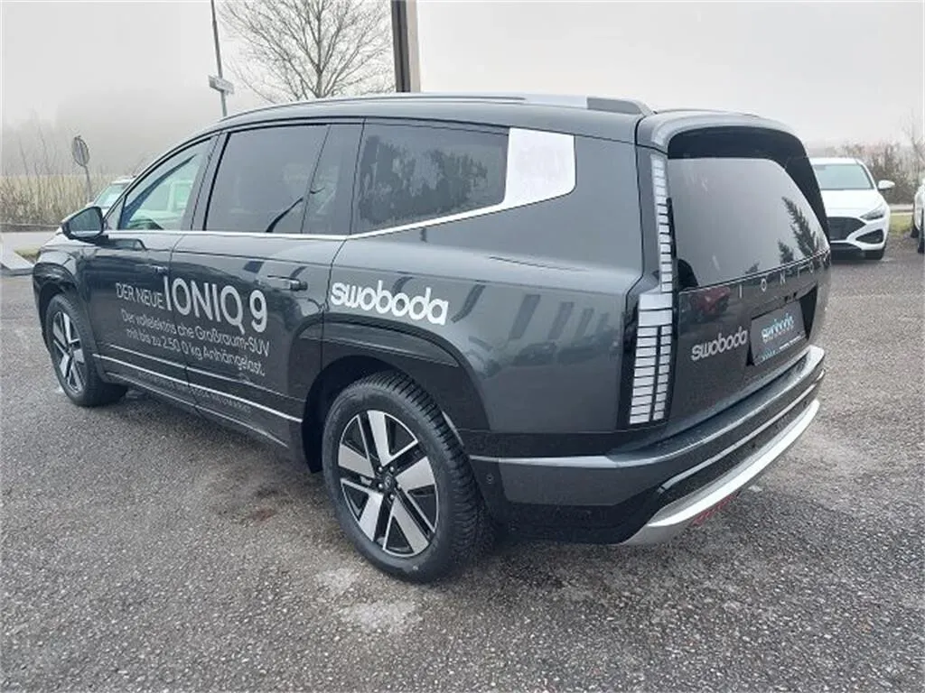 Hyundai Ioniq 9 2025 photo 3