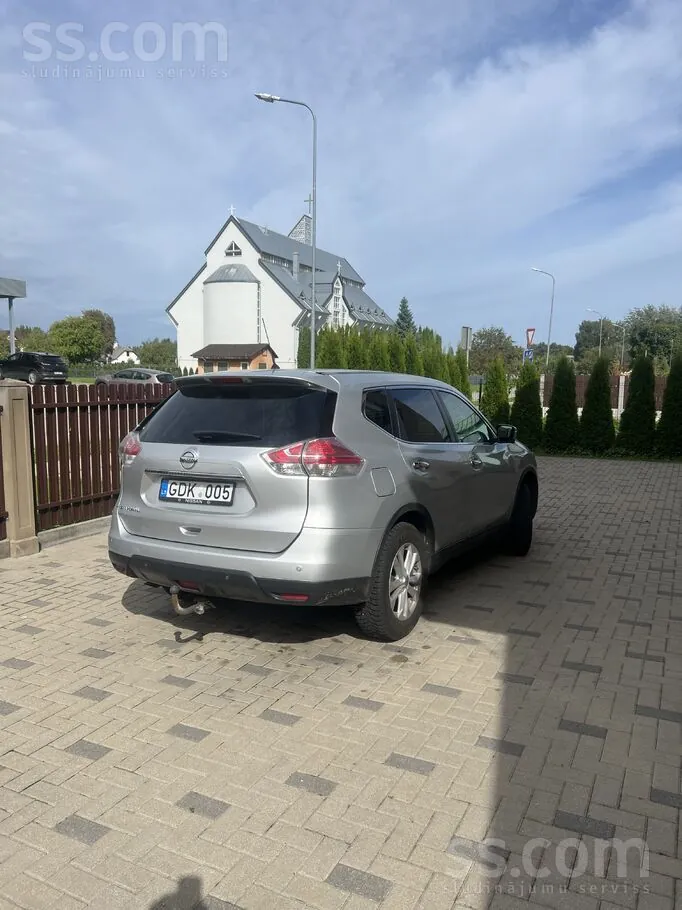 Nissan X-Trail 2015 photo 2