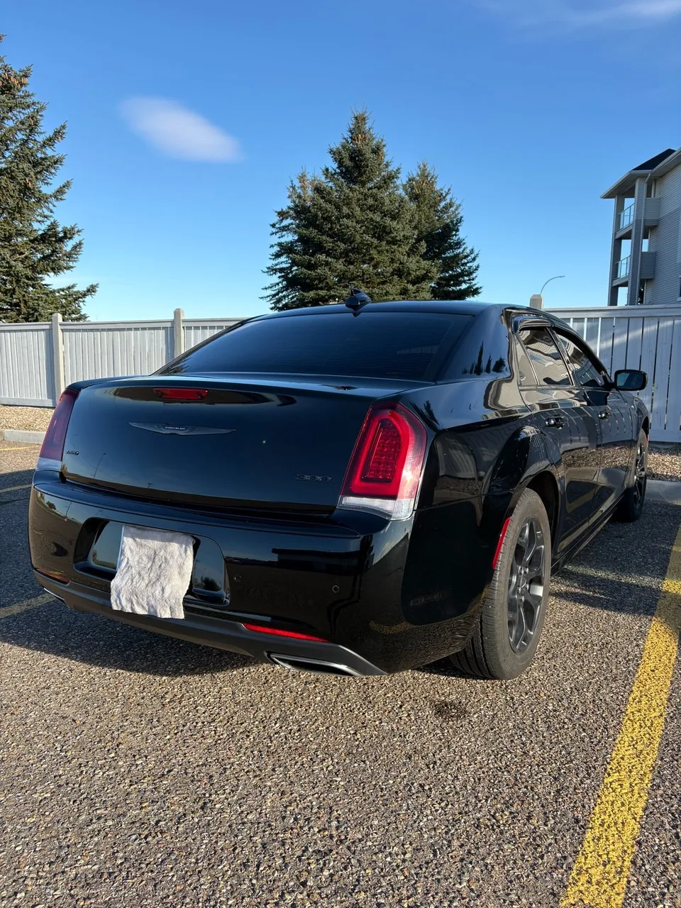 Chrysler 300 2022 photo 3