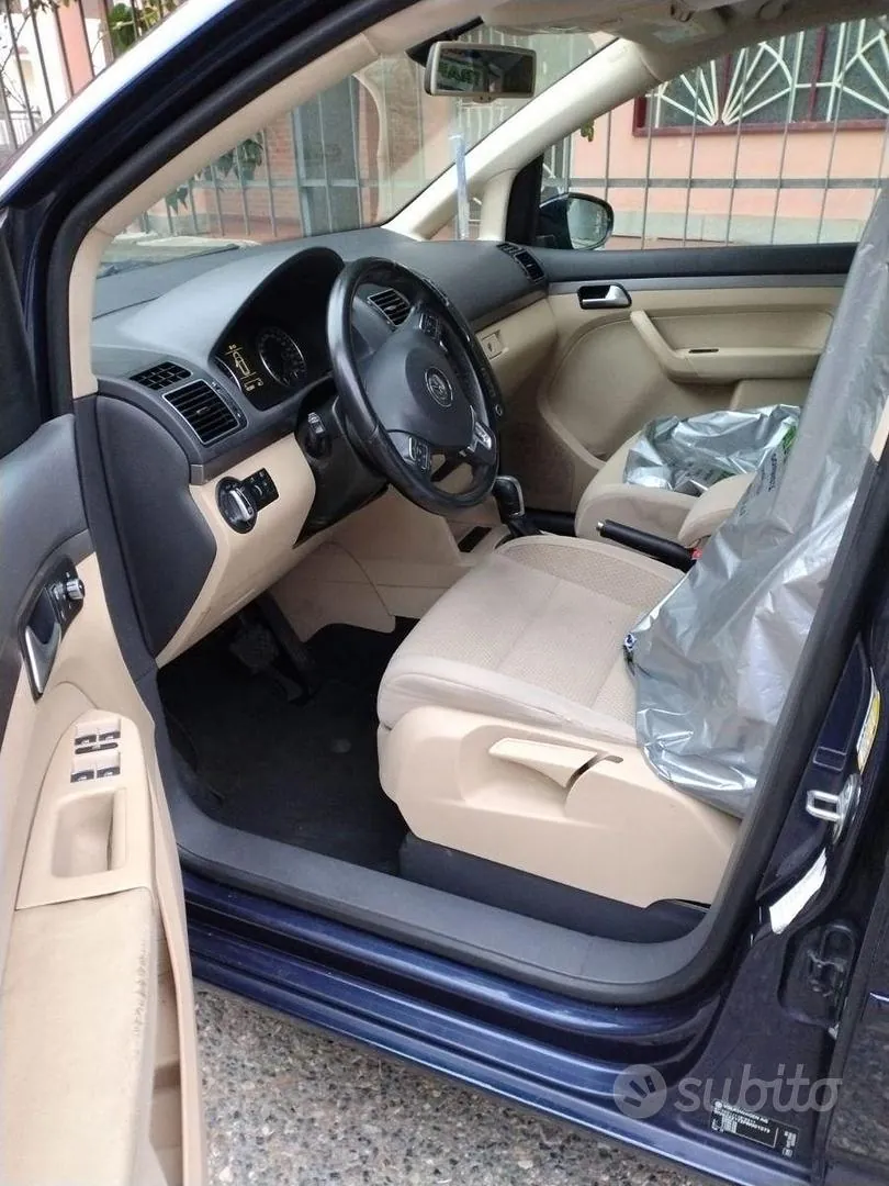 Volkswagen Touran 2014 photo 5