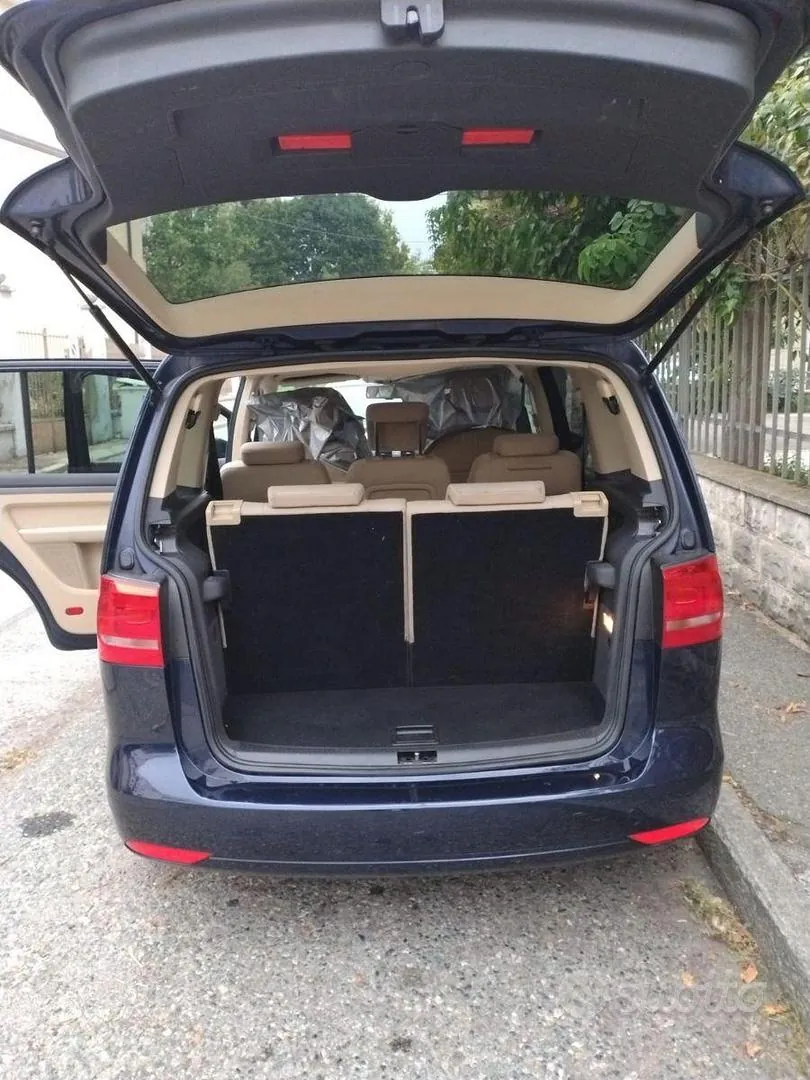 Volkswagen Touran 2014 photo 3