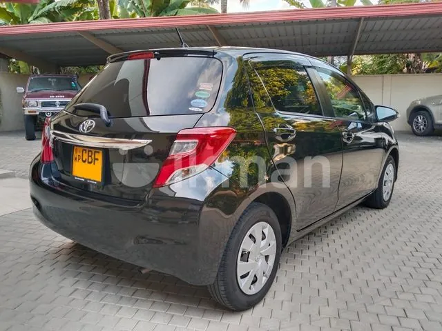 Toyota Vitz 2016 photo 3
