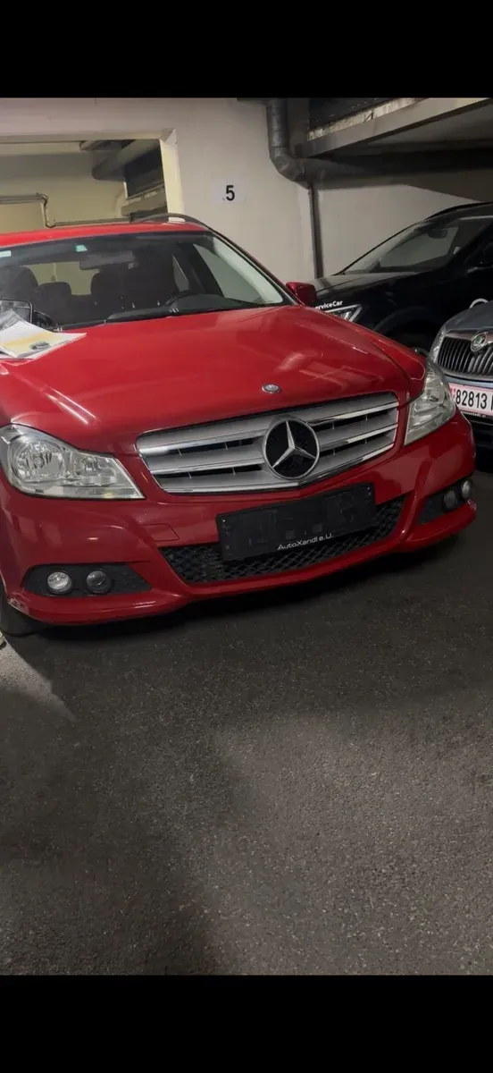 Mercedes-Benz C-Class 2011 photo 3