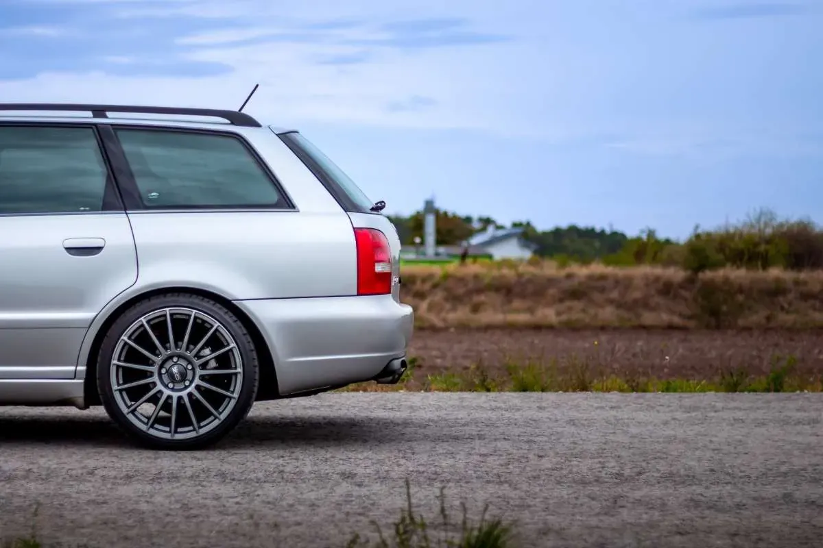 Audi A4 2000 photo 2