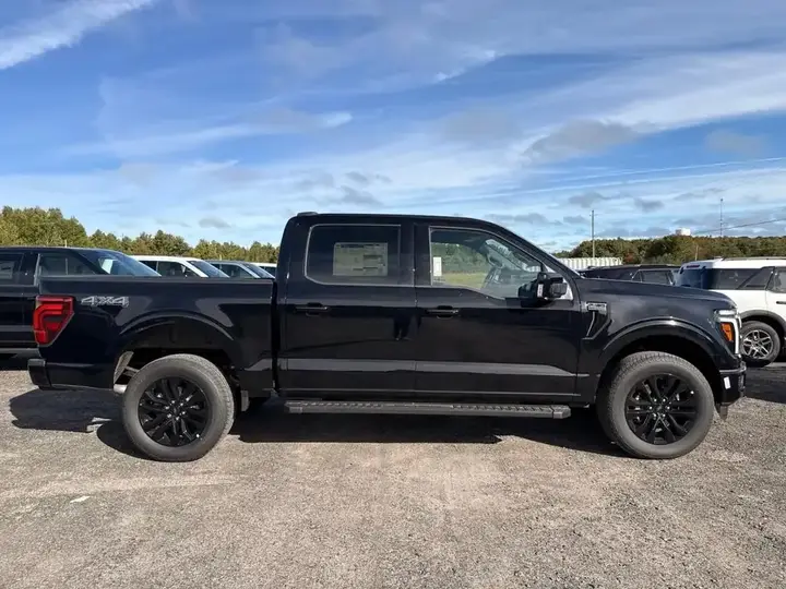 Ford F-150 2026 photo 3