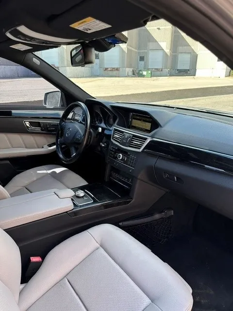 Mercedes-Benz E350 2011 photo 2