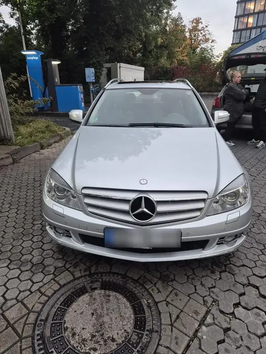 Mercedes-Benz C220