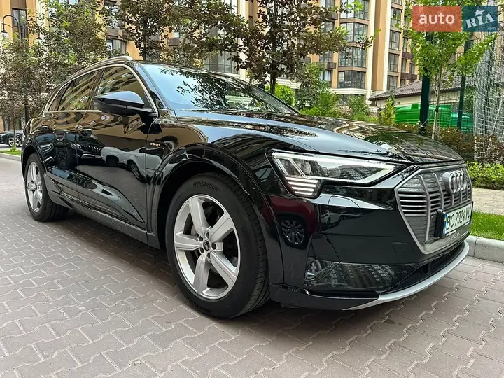 Audi E-Tron 2021 photo 2