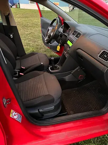 Volkswagen Polo 2012 photo 3