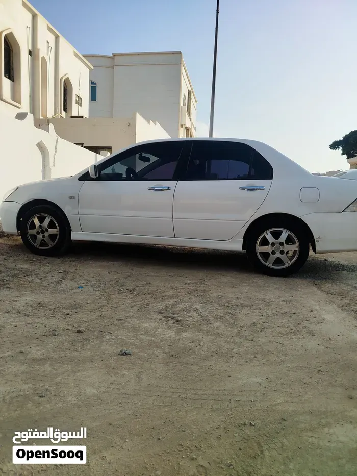 Mitsubishi Lancer 2005 photo 3