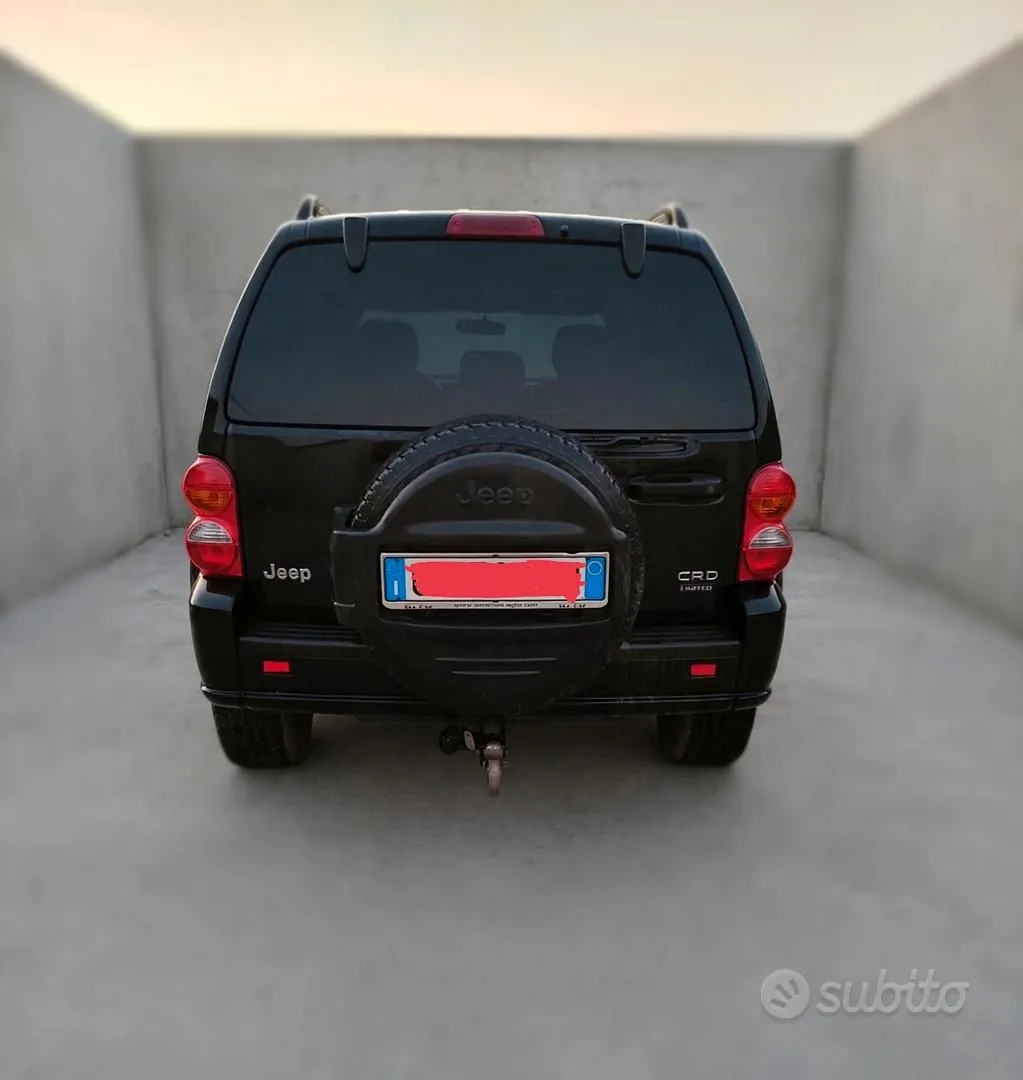 Jeep Cherokee 2005 photo 3