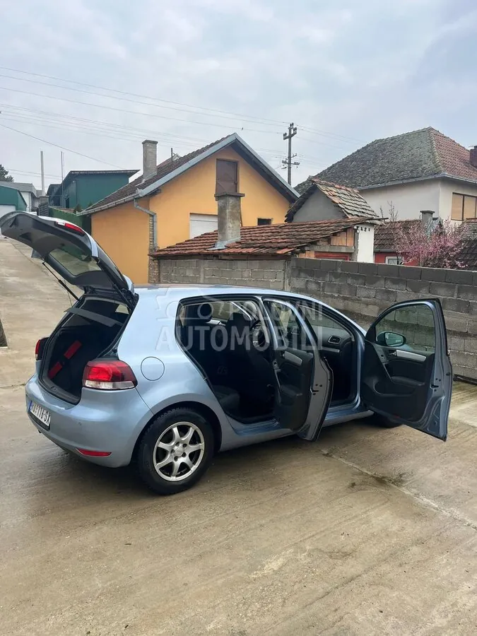 Volkswagen Golf 2009 photo 3