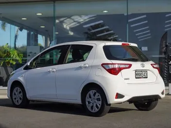 Toyota Yaris 2018 photo 3