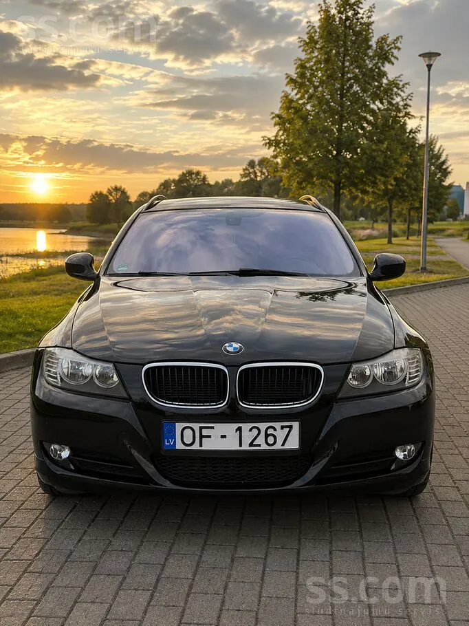 BMW 320 2011 photo 3