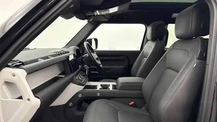 Land Rover Defender 90 2025 photo 3