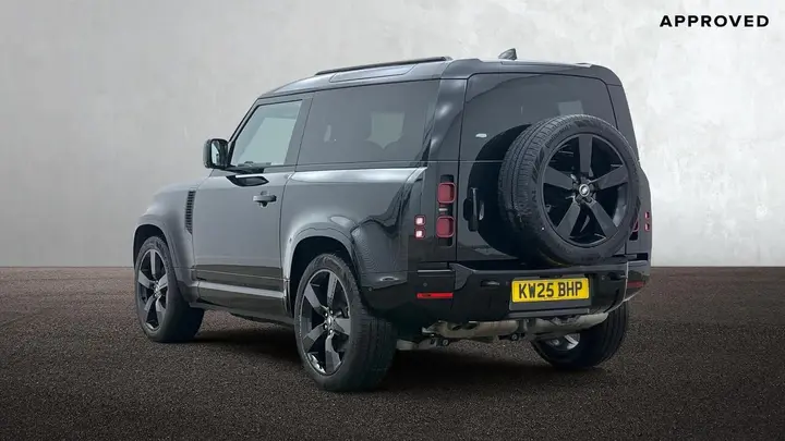 Land Rover Defender 90 2025 photo 2