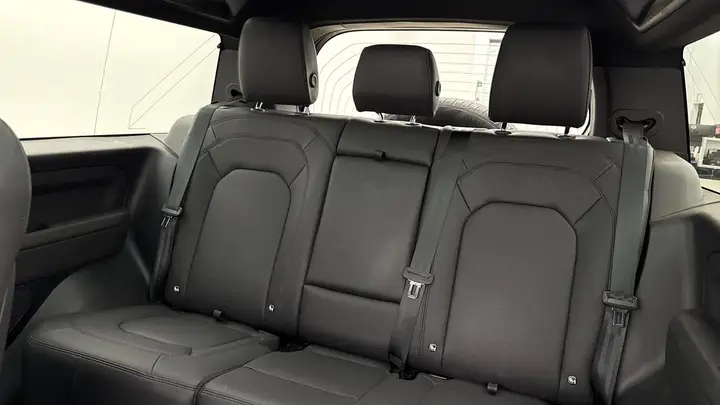 Land Rover Defender 90 2025 photo 4