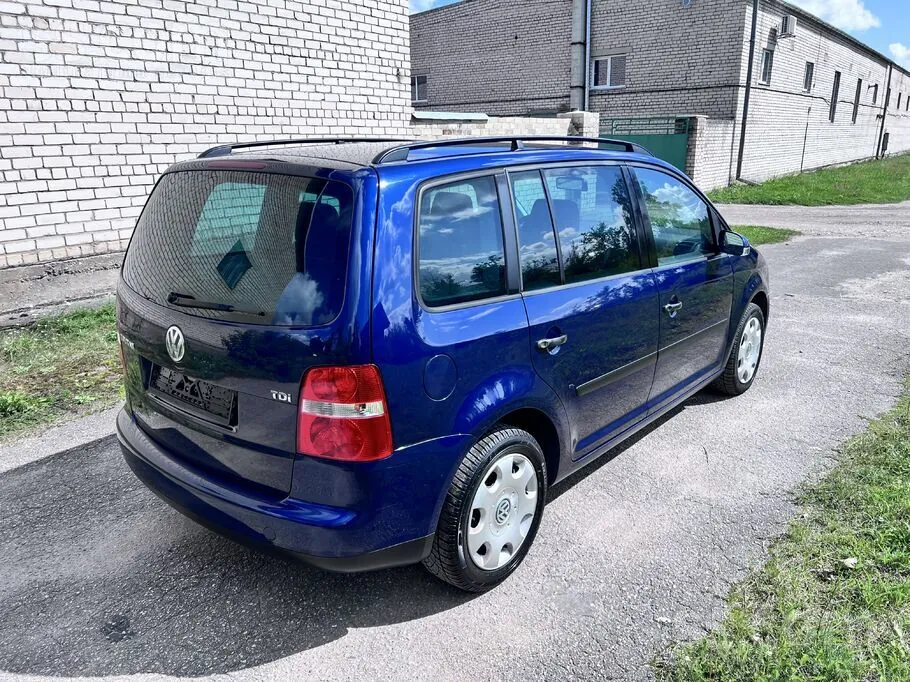 Volkswagen Touran 2005 photo 4
