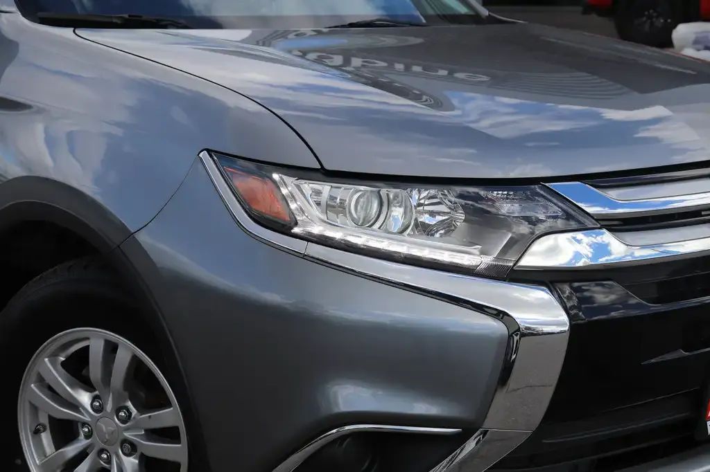 Mitsubishi Outlander 2017 photo 3