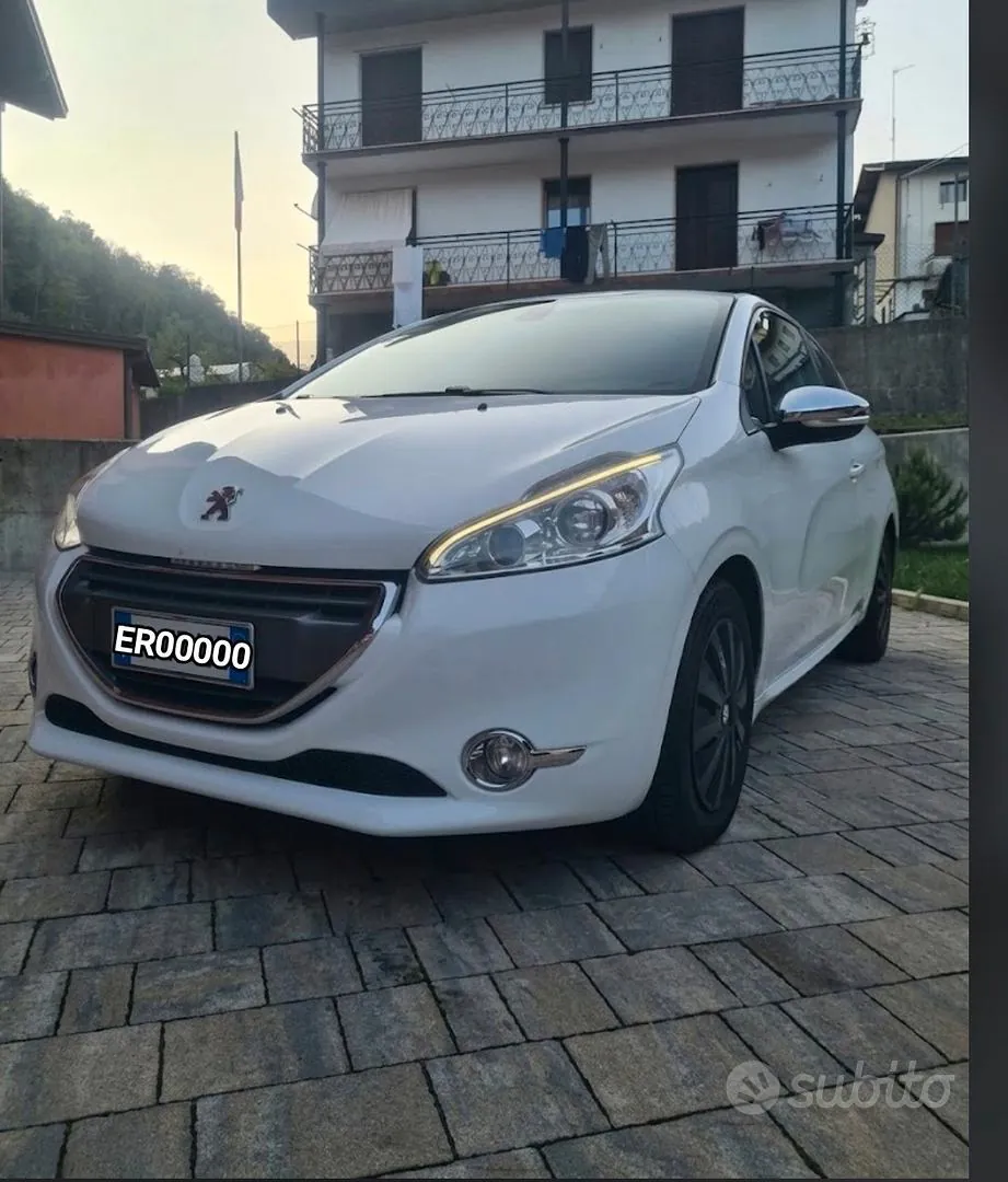 Peugeot 208
