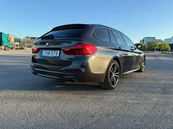 BMW 540I 2018 photo 2