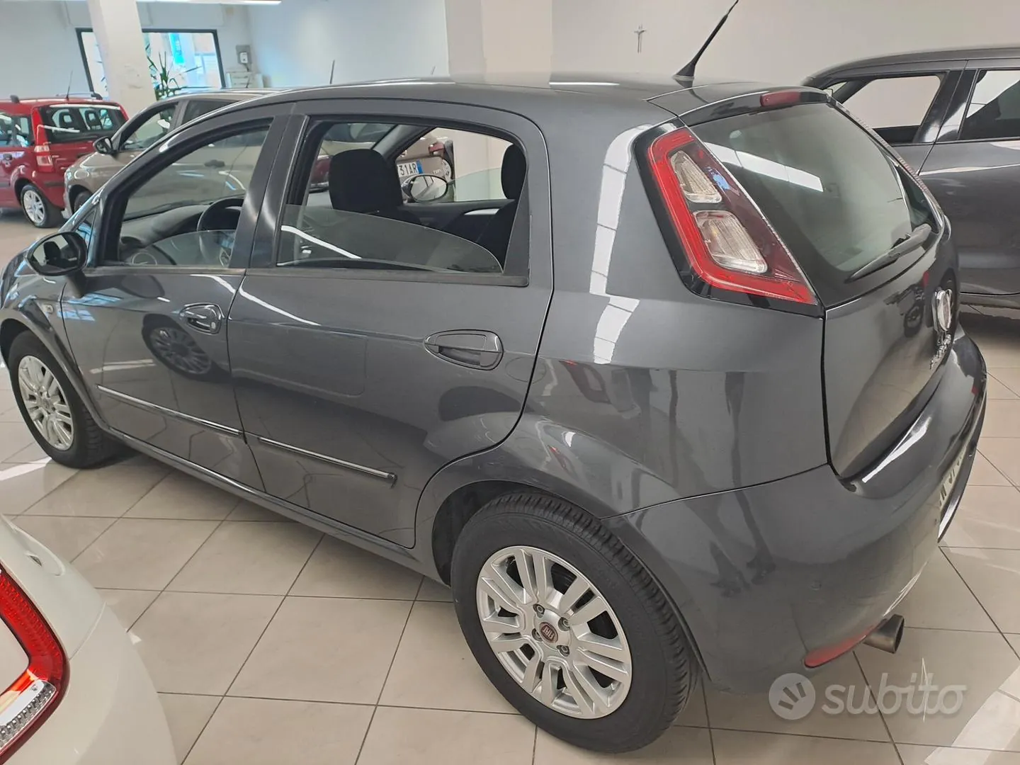 Fiat Punto 2013 photo 5