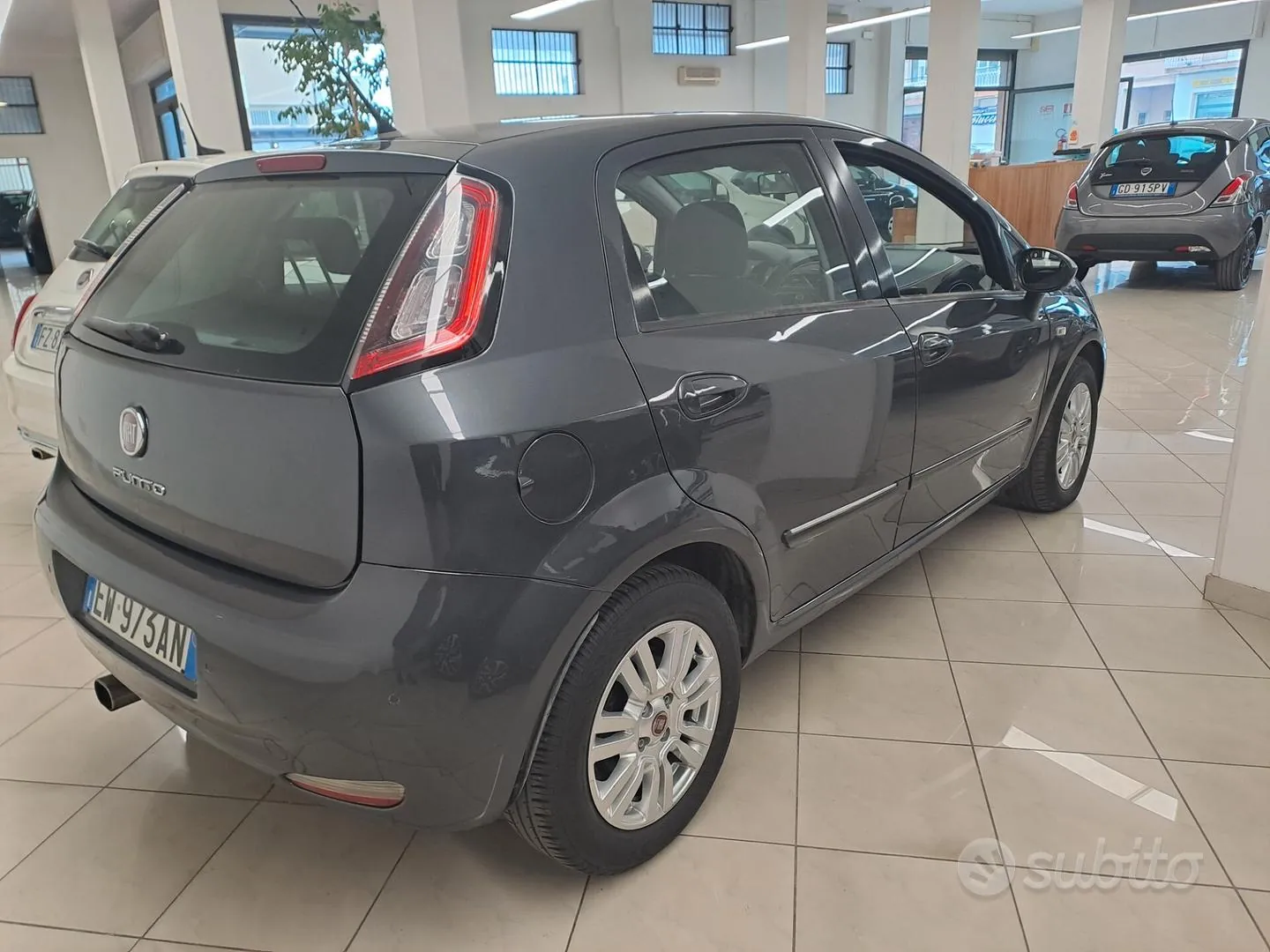 Fiat Punto 2013 photo 3