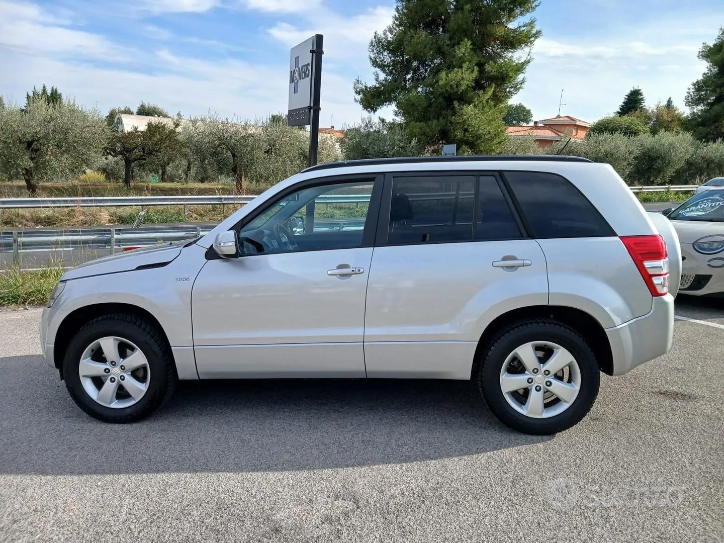Suzuki Grand Vitara 2010 photo 4