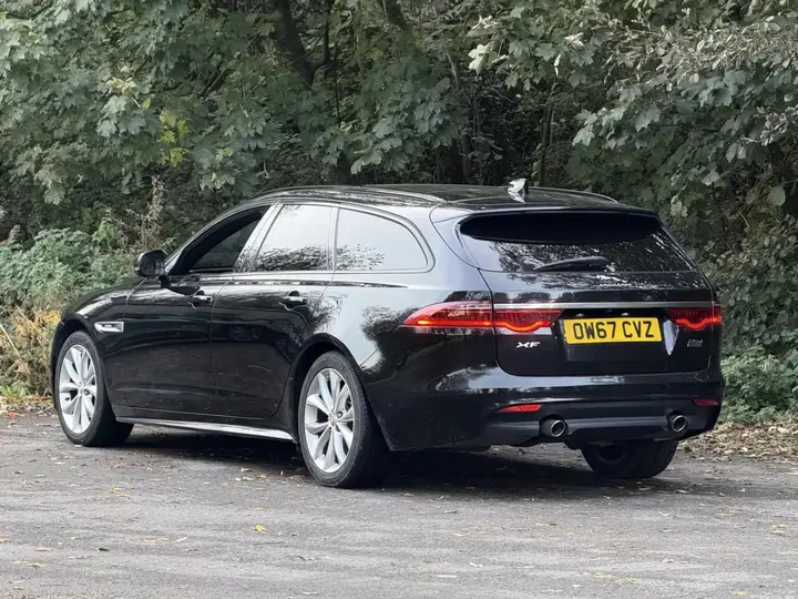Jaguar Xf 2018 photo 2