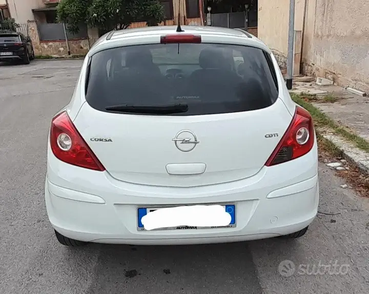 Opel Corsa 2010 photo 4