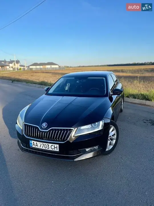 Skoda Superb 2018 photo 3