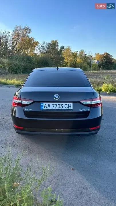 Skoda Superb 2018 photo 5