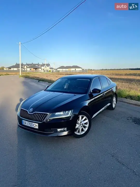 Skoda Superb 2018 photo 4